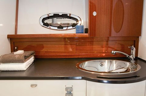 Motor-Yacht R30
