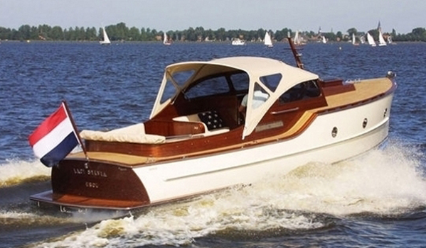 Motor-Yacht R32